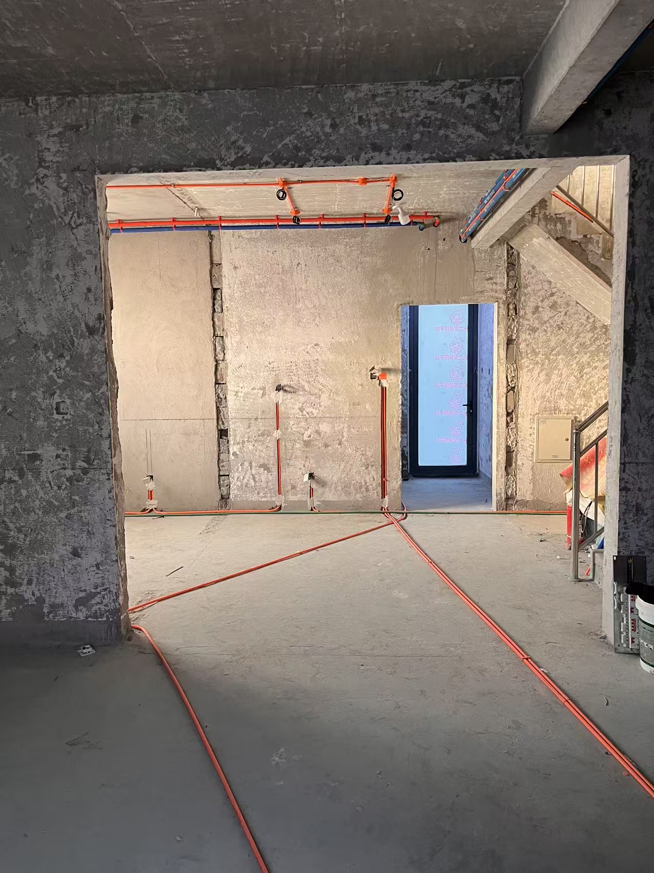 建投新光之城水电施工实拍